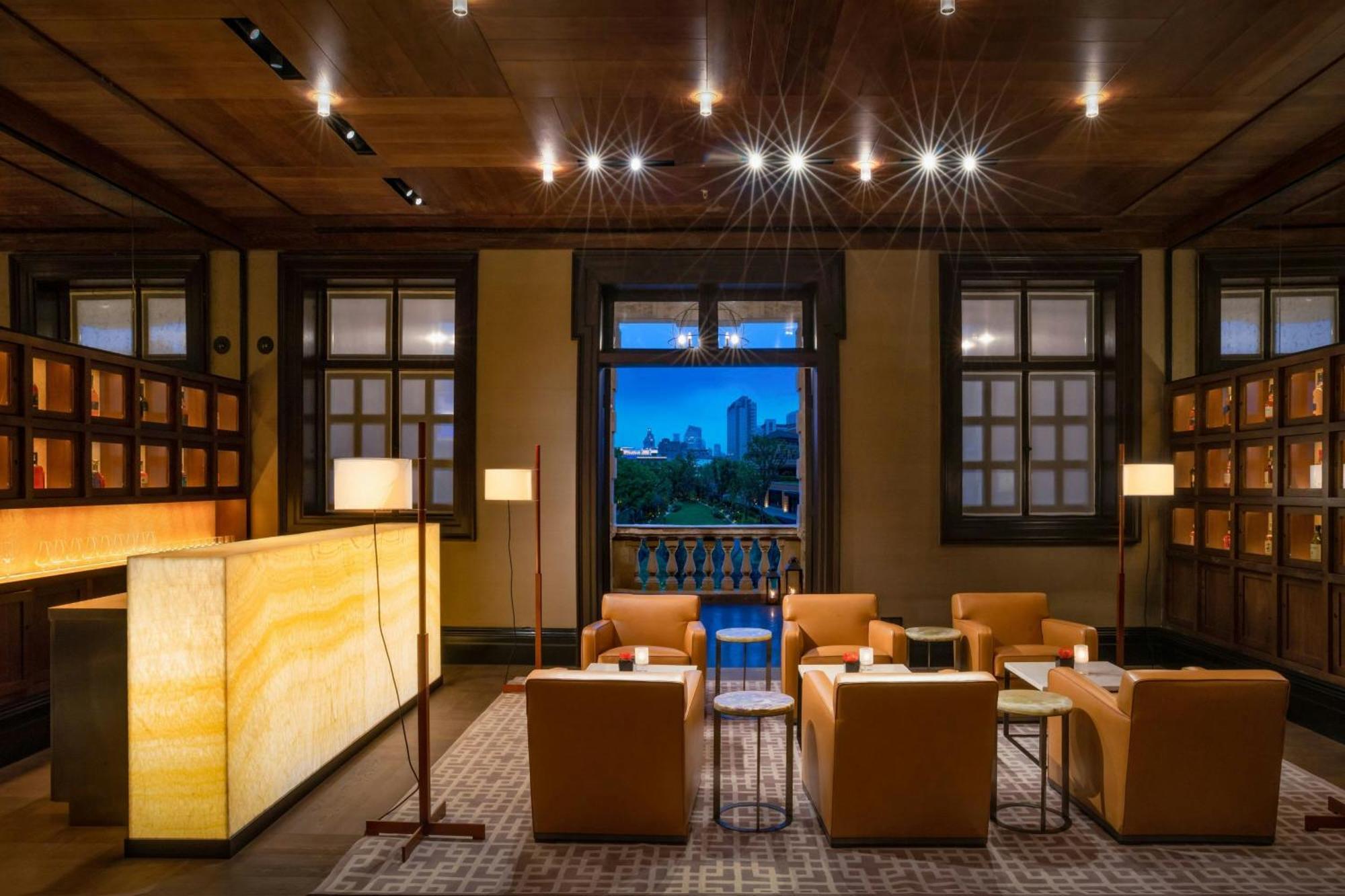 Bulgari Hotel Shanghai Exterior photo